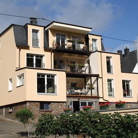 Weingut Goeres Hotel Briedel Bagian luar foto