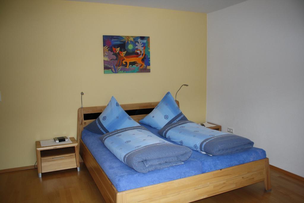 Weingut Goeres Hotel Briedel Ruang foto