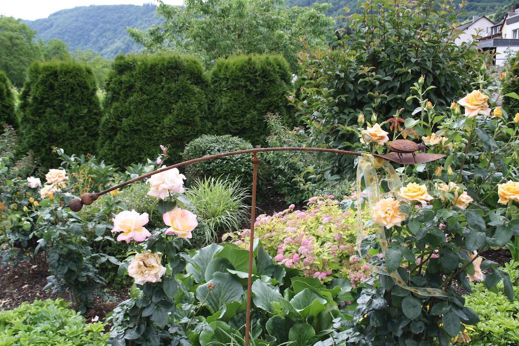 Weingut Goeres Hotel Briedel Bagian luar foto